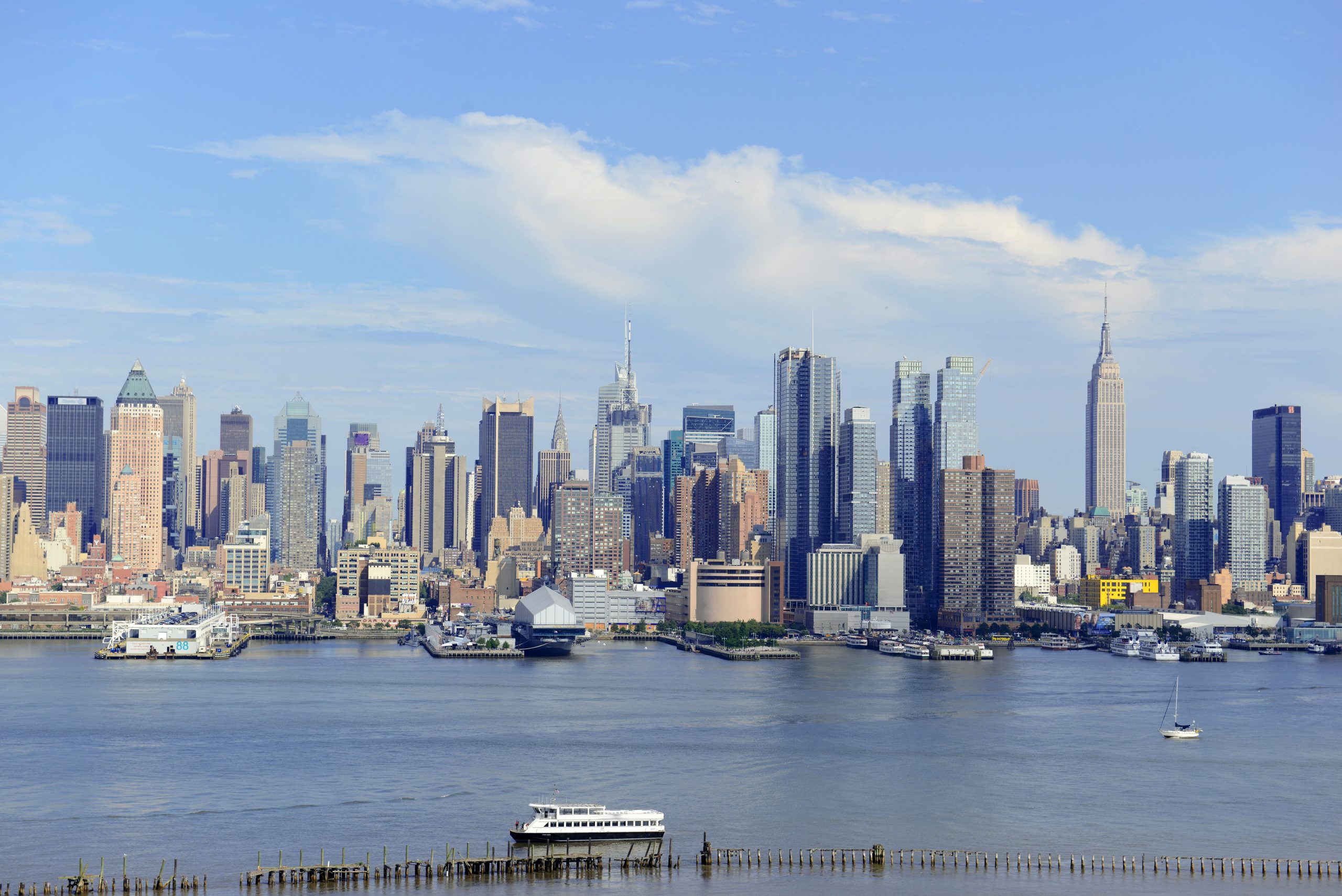 Explore New York From The Hudson River